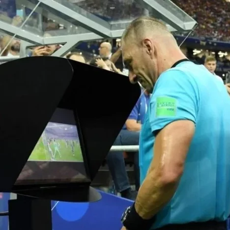 UEFA là gì? Khám phá tổ chức bóng đá quyền lực nhất châu Âu cùng Vào Rồi TV