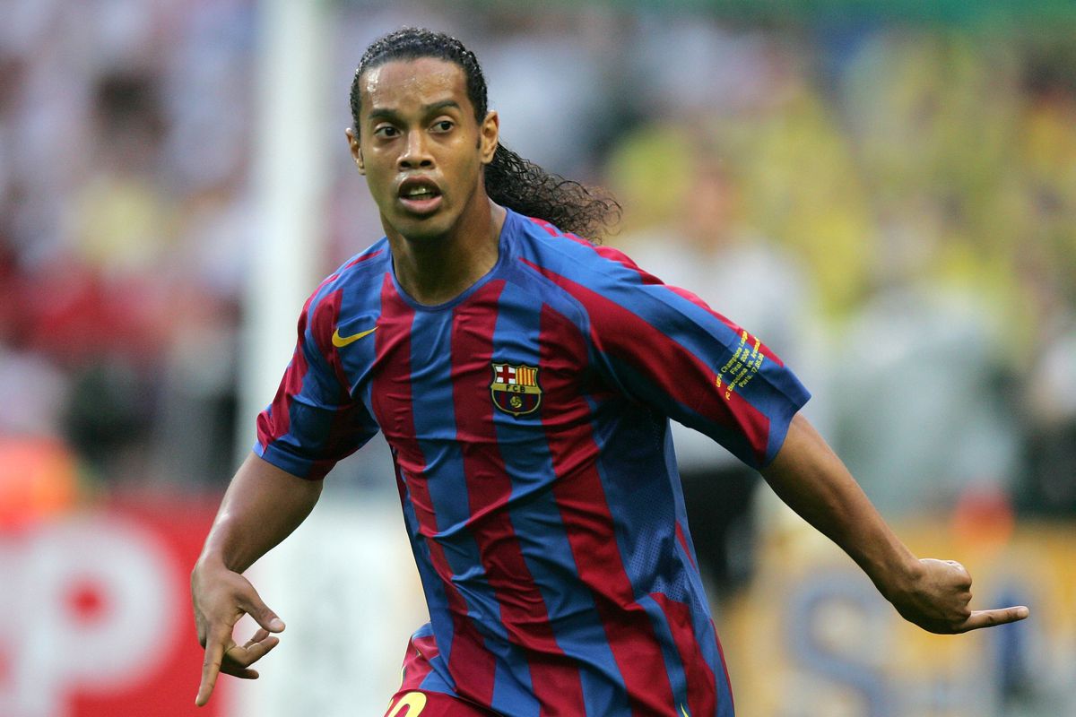 Cầu thủ Ronaldinho giành Quả bóng vàng vào năm nào