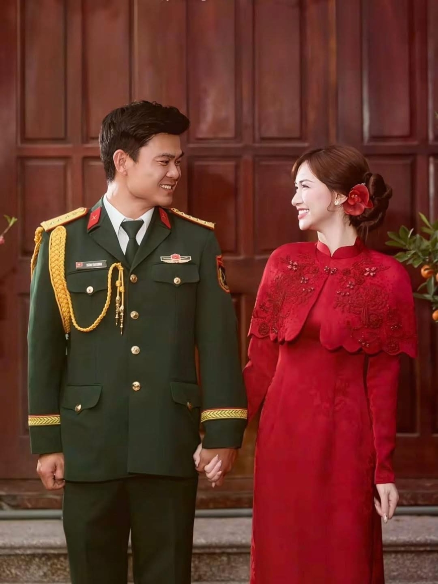 Hòa Minzy có con với ai