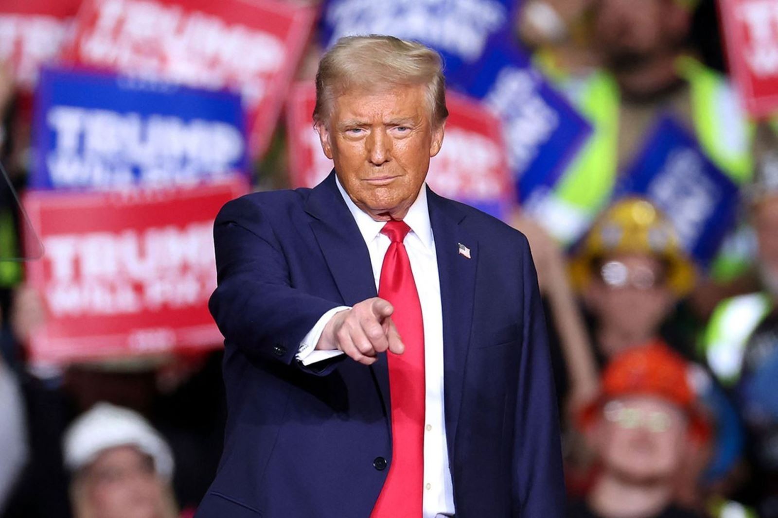 Donald Trump bao nhiêu tuổi