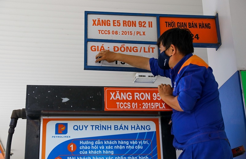 Giá xăng dầu hôm nay bao nhiêu 1 lít