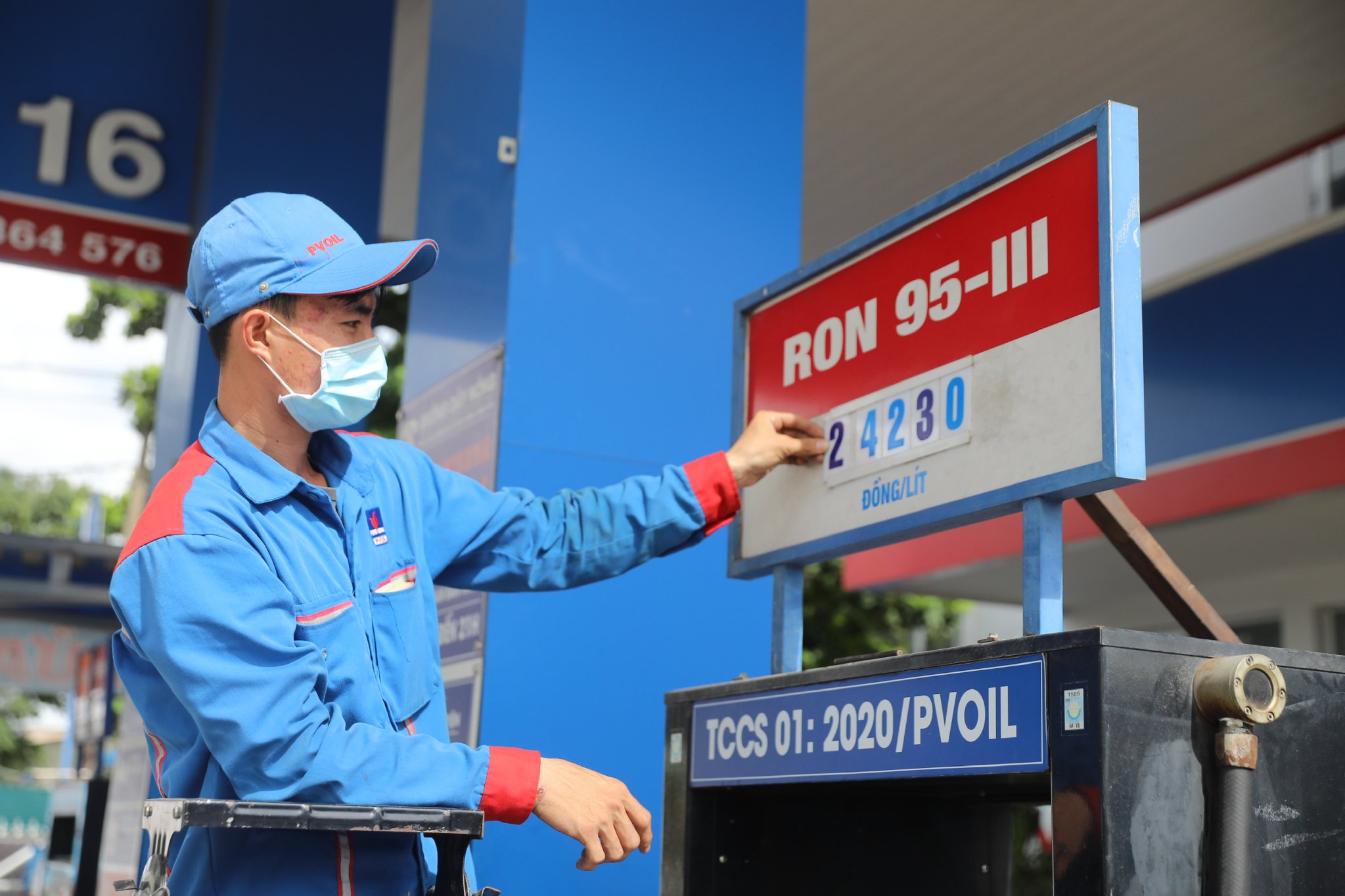 Giá xăng dầu hôm nay bao nhiêu 1 lít