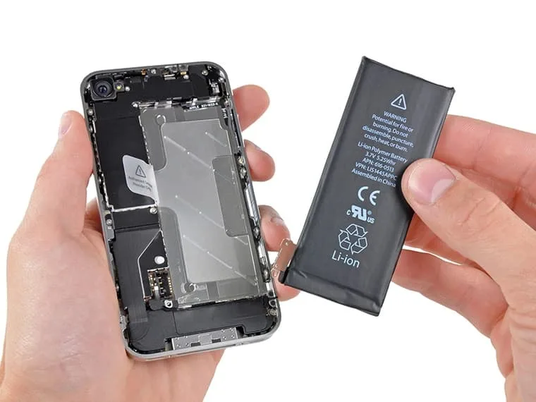 giai-dap-tai-sao-iphone-bi-loi-man-hinh-xanh-mn